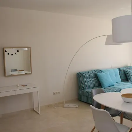 2152-modern With Private Appartement
