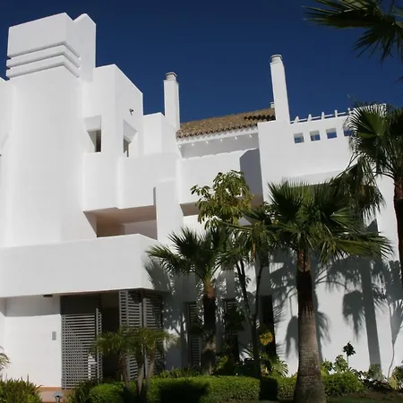 2152-modern With Private Estepona