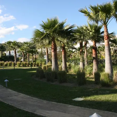 2152-modern With Private Apartment Estepona