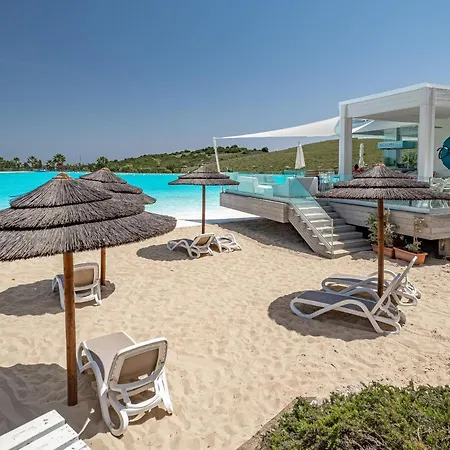 2152-modern With Private Apartment Estepona