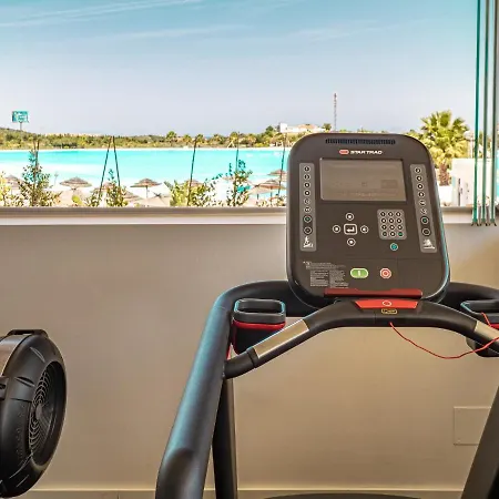 2152-modern With Private Apartment *