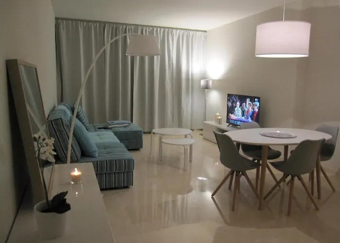 2152-modern With Private Estepona