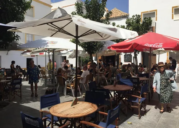 2152-modern With Private Apartment