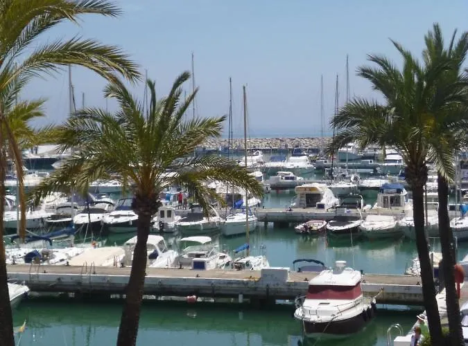 2152-modern With Private Apartment *