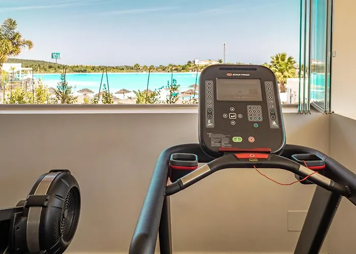 2152-modern With Private Apartment *